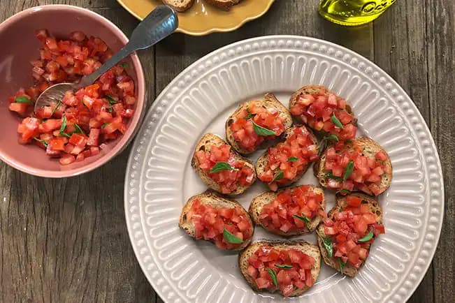 Bruschetta de tomate — receita Rita Lobo (Panelinha)